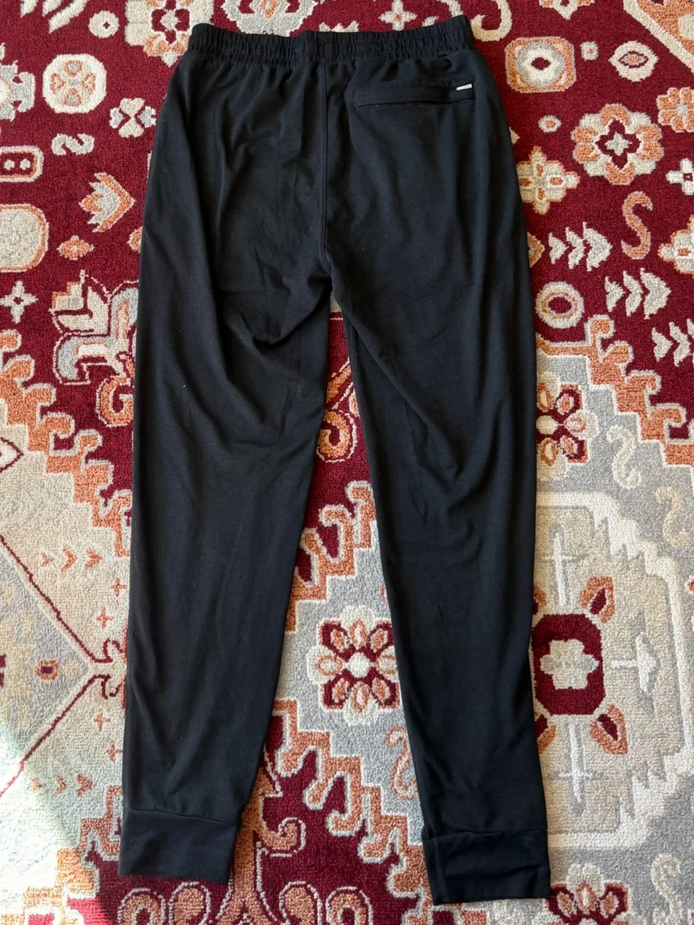 Vuori Black Sunday Performance Joggers men’s size Medium